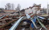 Bagry rozebírají orlickoústeckou Perlu, padá jedna hala za druhou