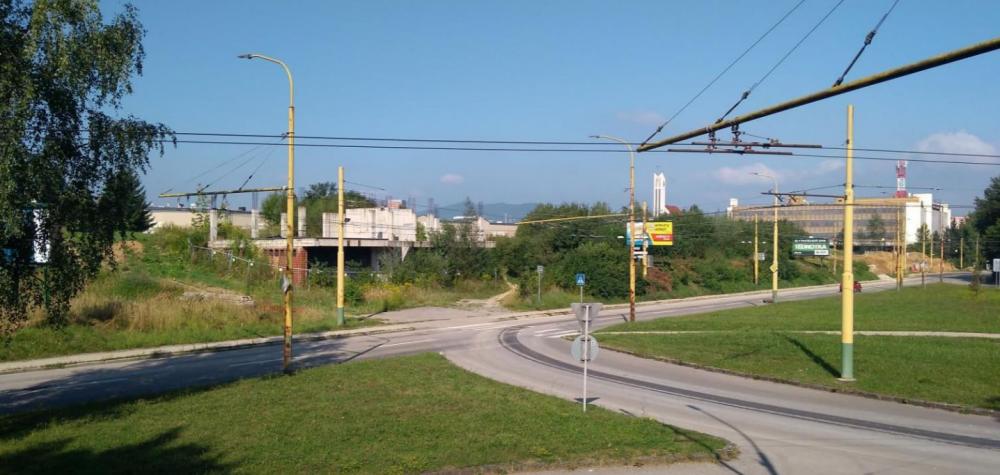 pozemky-na-ktorych-ma-vyrast-administrativny-objekt